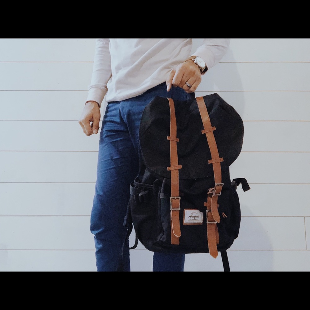 Hershel iconic mountaineering silhouette backpack